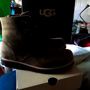 UGG boots size 7 mens
